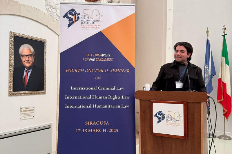 Dottorando azero interviene a una conferenza internazionale sul diritto in Italia