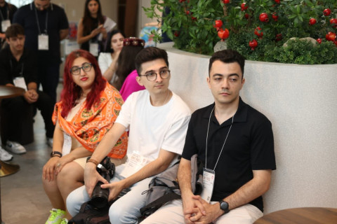 Fuad Muradov ha incontrato la comunità azera in Giappone – FOTO