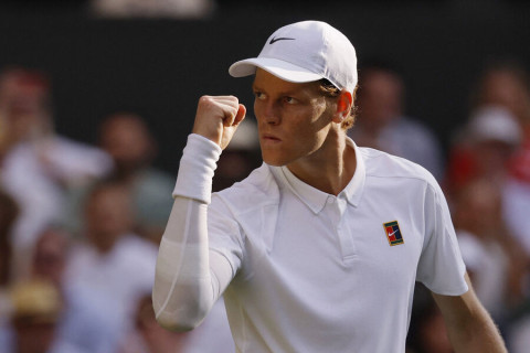 Sinner trionfa nel torneo esibizione di Riyad