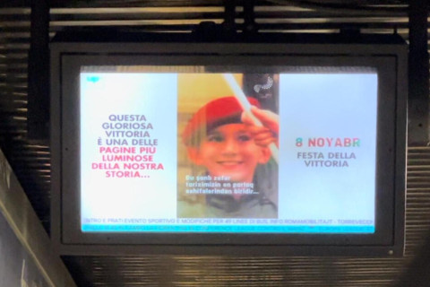 A Roma è apparso un video dedicato alla Giornata della Vittoria – FOTO