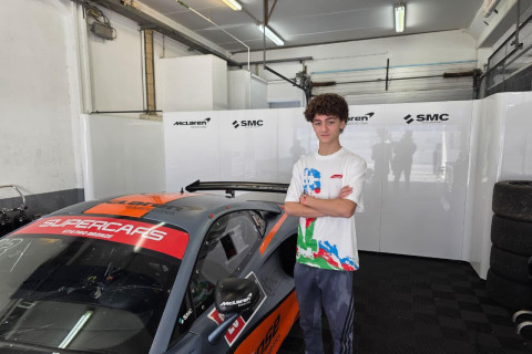 Il pilota automobilistico azero ha ricevuto un’offerta dalla McLaren