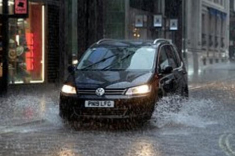 In Europa si è rinunciato al divieto delle auto con motori a combustione interna