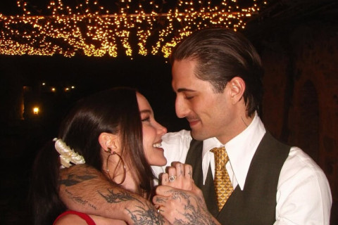 L’uomo più bello d’Italia ha commentato per la prima volta la relazione con la fidanzata