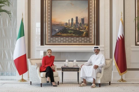 Qatar e Italia discutono le conseguenze dell’escalation in Medio Oriente per il mercato energetico