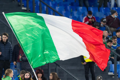 L’Italia rischia di perdere il diritto di ospitare il Campionato Europeo di calcio