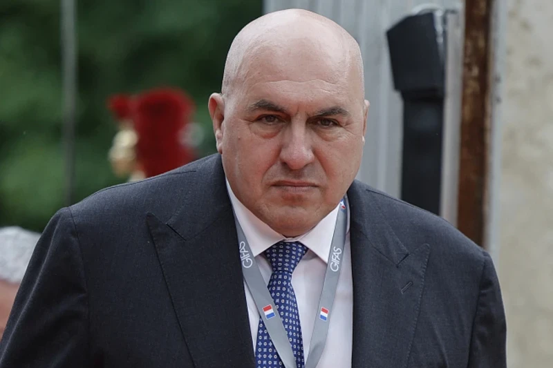 Il ruolo dell’Azerbaigian nella regione eurasiatica è fondamentale – ministro della Difesa italiano