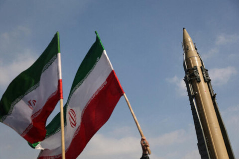 L’Iran ha lanciato un duro ultimatum agli Stati Uniti e a Israele