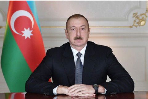 Il Presidente dell’Azerbaigian Ilham Aliyev si congratula con il Presidente dell’Italia