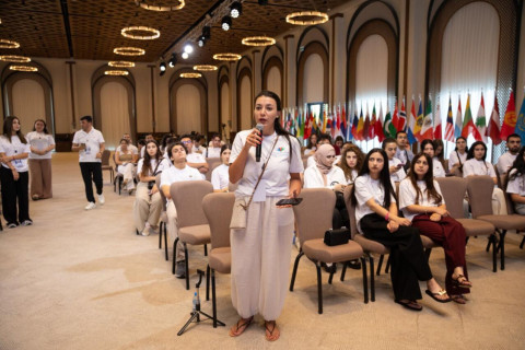 I giovani azerbaigiani di tutto il mondo hanno conosciuto i progetti delle Case dell’Azerbaigian