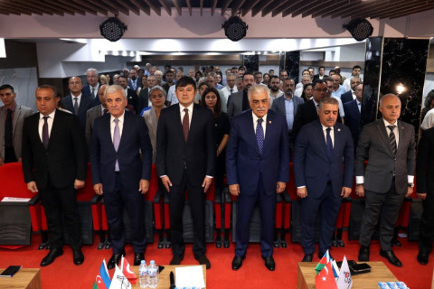 Ad Ankara discussi solidarietà, cooperazione e sviluppo delle attività della diaspora con la comunità azera