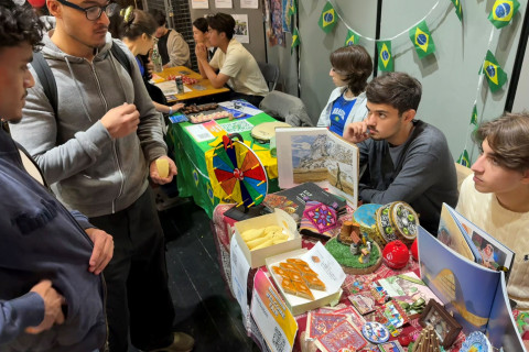 La Società degli studenti azeri partecipa alla “Welcome Fair” della Queen Mary University