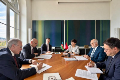 Il Corridoio di Zangezur può contribuire a rafforzare la pace tra Azerbaigian e Armenia – Elchin Amirbayov