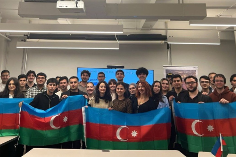 Incontro dei membri della Federazione Giovanile Azerbaigiano-Americana a New York